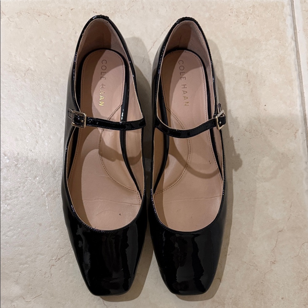 Cole Haan Black Patent Mary Jane Loafers - size 8 - V good to excellent cond’t.